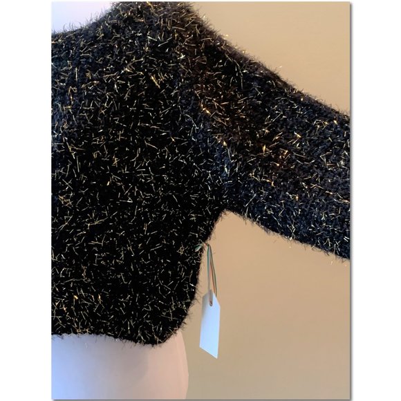 Francesca's Crop Black & Gold Metallic Fuzzy Sweater Size Medium Ivory Rose NWT - Picture 4 of 11
